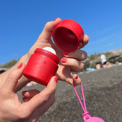 Waratah Red Refillable Sunscreen Applicator